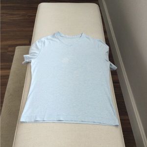 Like New Lululemon 5 Year Basic V Neck Tee Shirt Size Small